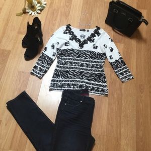 Modern blouse, Medium. Classic black and white.